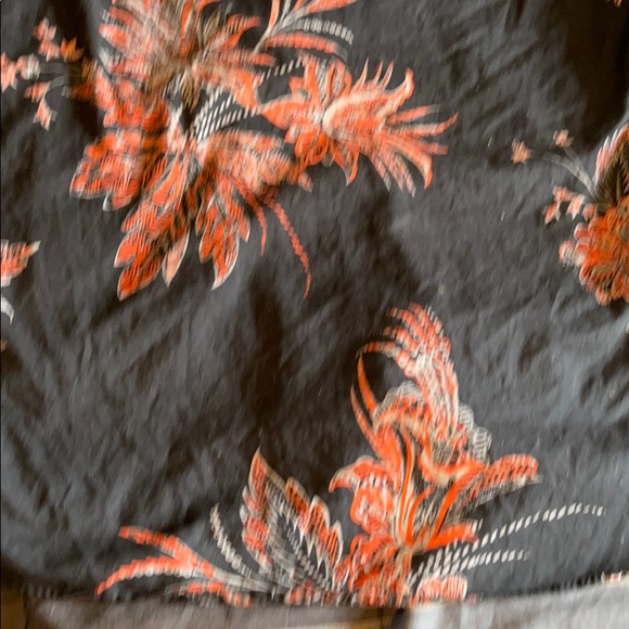 A button up H&M shirt - Picture 7 of 7